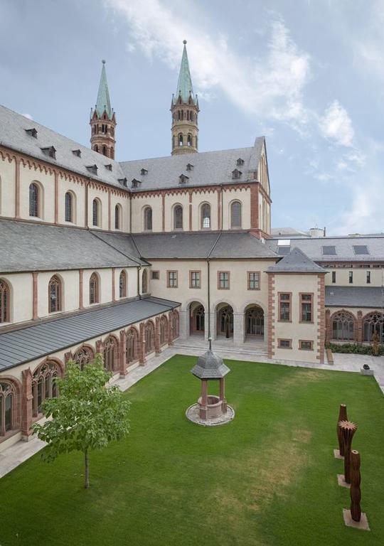 Burkardushaus, Tagungszentrum Am Dom Wurzburg Exterior photo